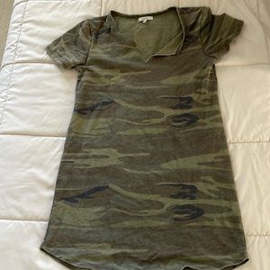 Z Supply camo green dress size small great condition!
